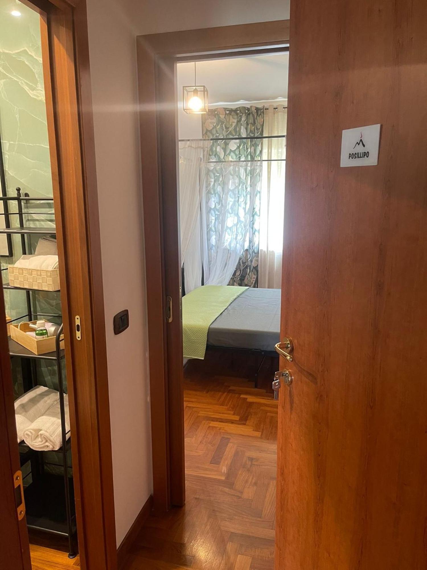 Reginella House Hotel เนเปิลส์ ภายนอก รูปภาพ